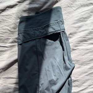 Lululemon cropped joggers. Size 8